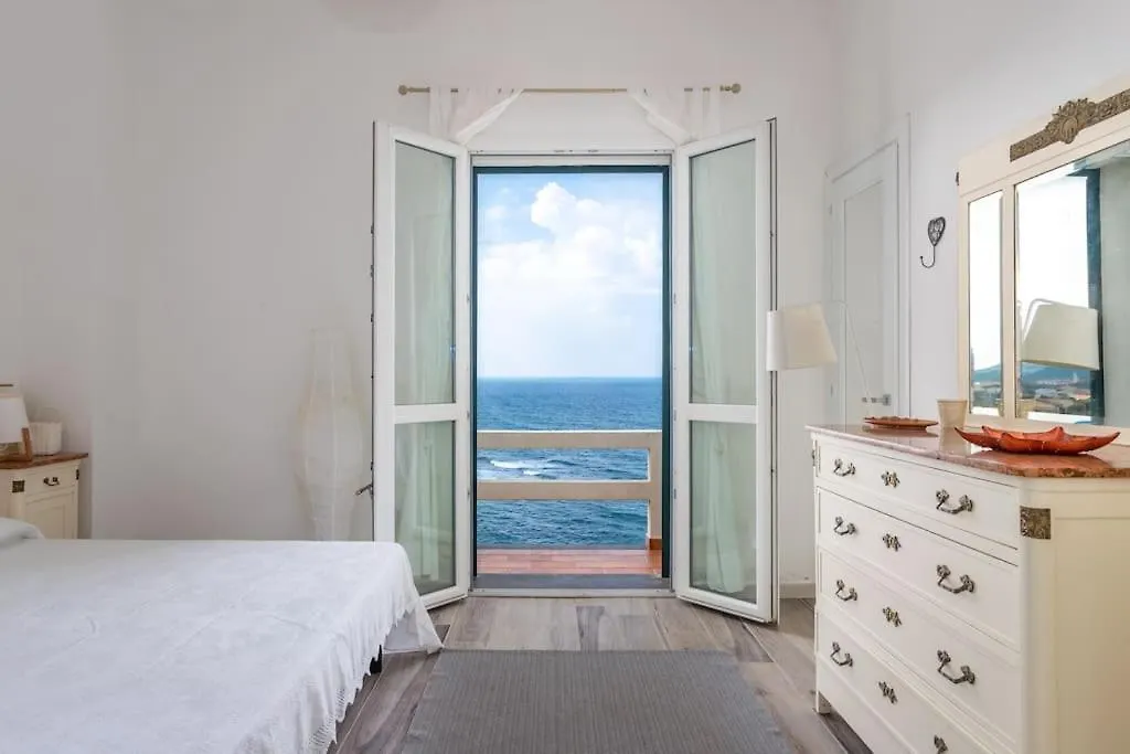 Apartamento A Pretty House Overlooking The Sea Porto Alabe Italia
